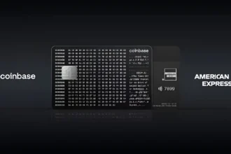Coinbase s'apprête à commercialiser sa carte Coinbase One, qui offre jusqu'à 4 % de cashback en Bitcoin via le réseau de cartes American Express