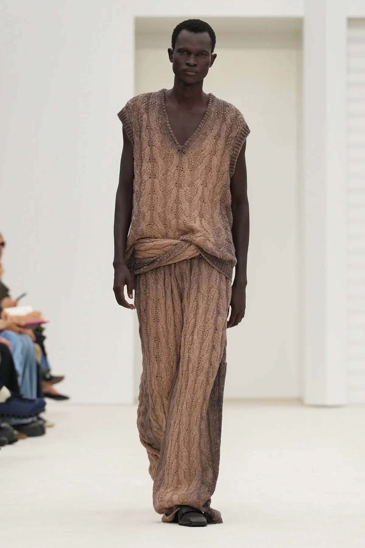 La collection Ferrari printemps 2026 dévoile une élégance épurée