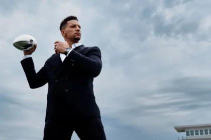 Le triple champion du Super Bowl Patrick Mahomes rejoint l'élite horlogère suisse Hublot