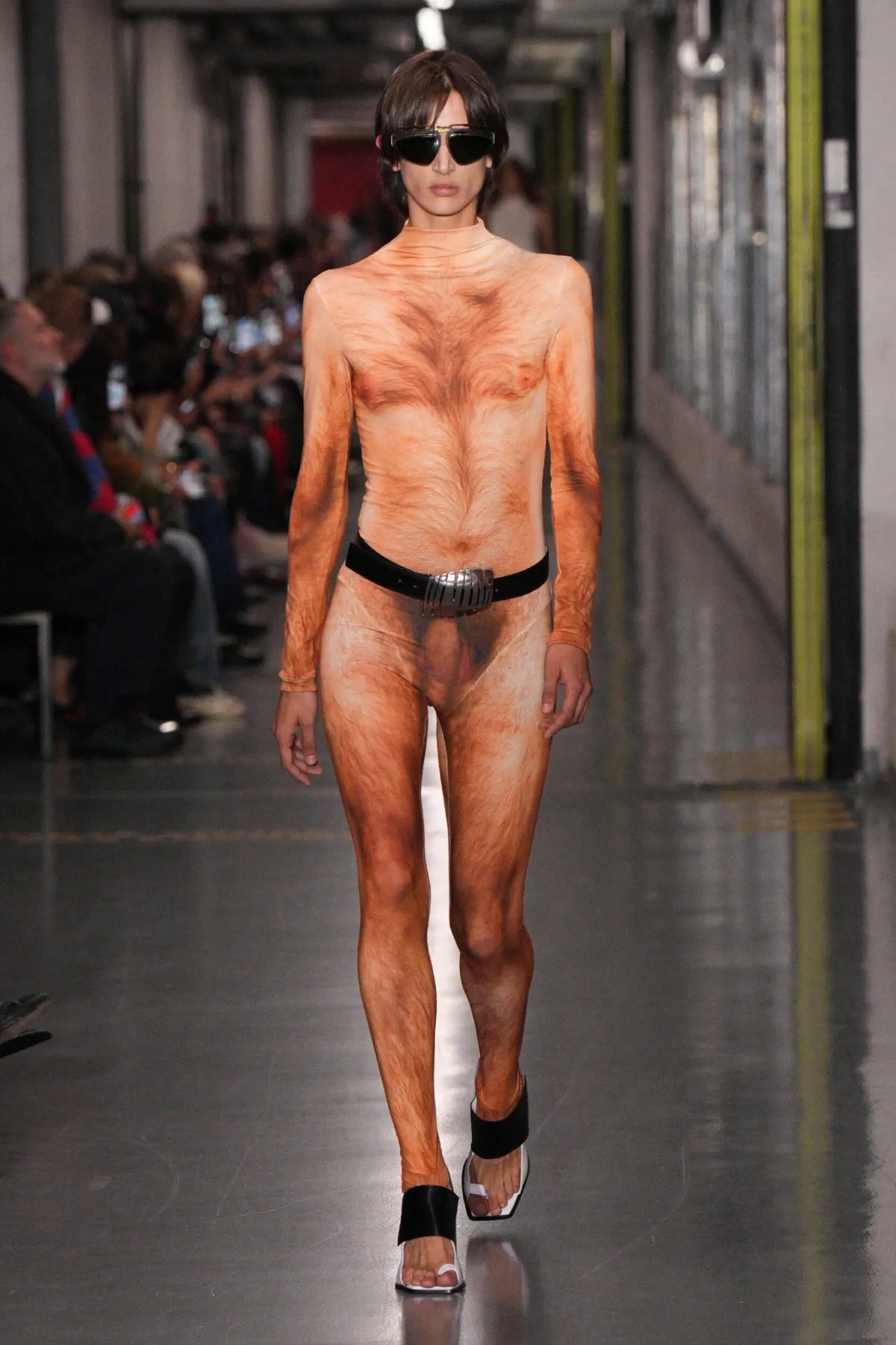 Jean Paul Gaultier Spring Summer 2026 Paris Fashion Week 2 Pour sa collection Jean Paul Gaultier printemps 2026, Duran Lantink ravive l'esprit transgressif originel de la maison parisienne