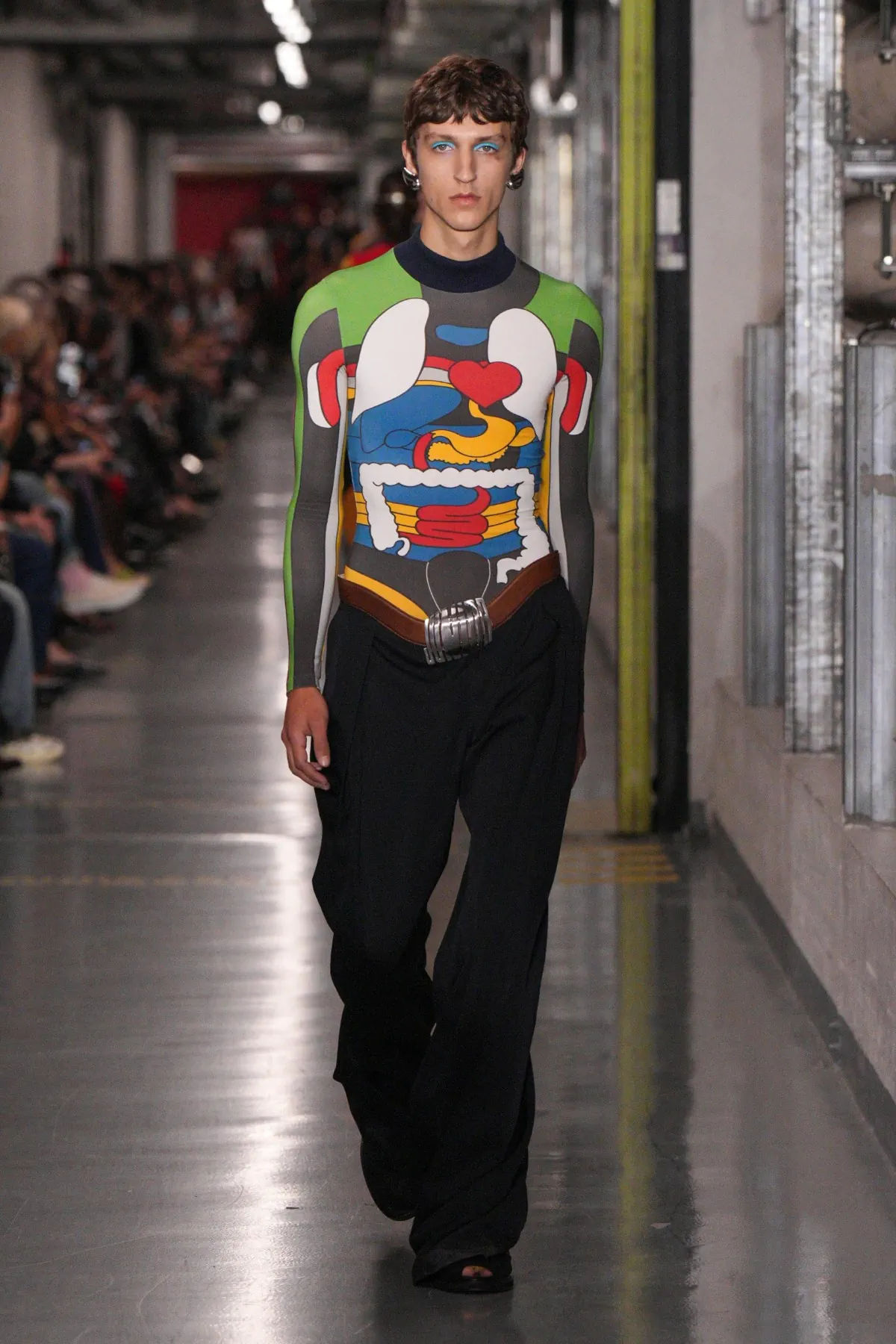 Pour sa collection Jean Paul Gaultier printemps 2026, Duran Lantink ravive l'esprit transgressif originel de la maison parisienne