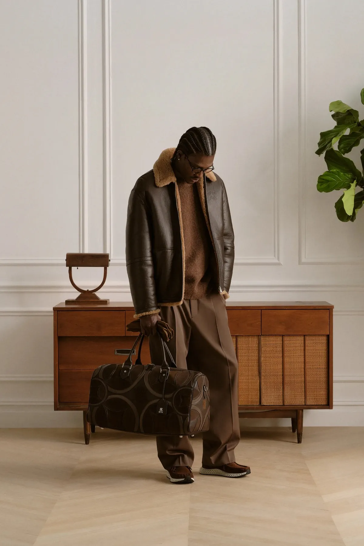 La collection Kith Printemps 2026 révèle un Ronnie Fieg plus posé, sans jamais renoncer à son instinct