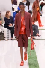 Lacoste Spring Summer 2026 Paris Fashion Week 1 La collection Lacoste printemps 2026 revisite les codes du tennis avec élégance