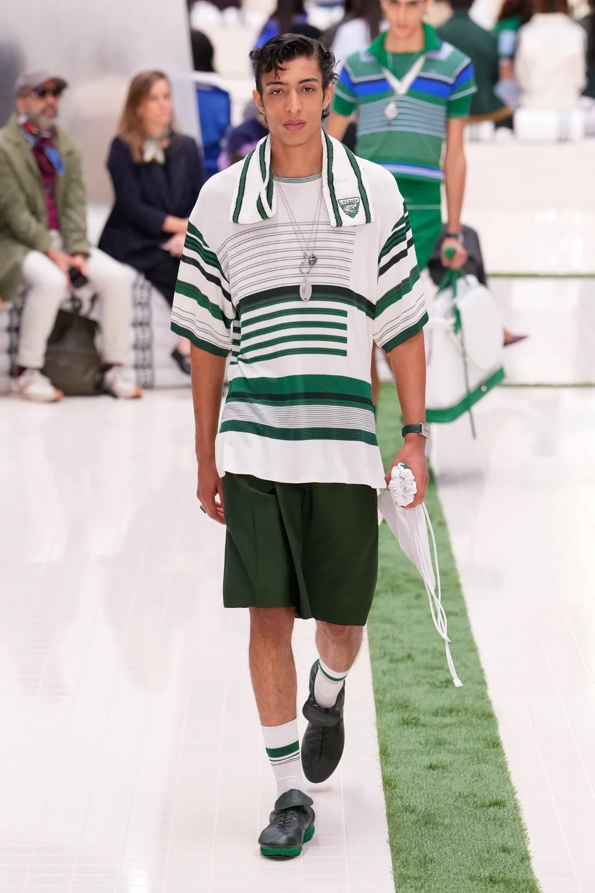 La collection Lacoste printemps 2026 revisite les codes du tennis avec élégance