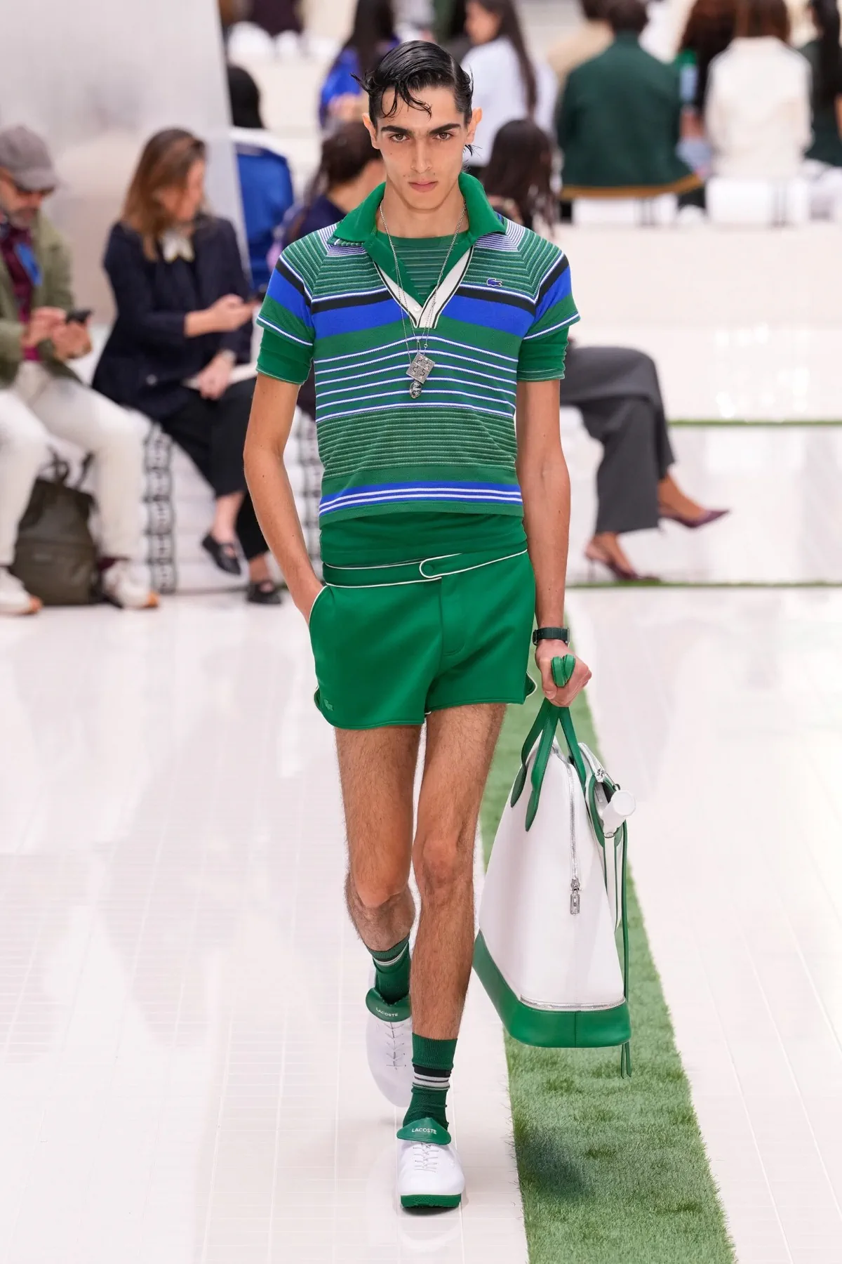 La collection Lacoste printemps 2026 revisite les codes du tennis avec élégance