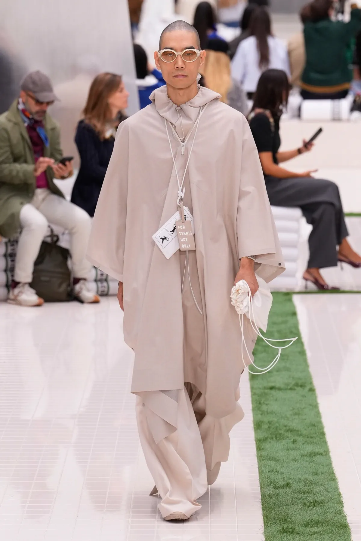 La collection Lacoste printemps 2026 revisite les codes du tennis avec élégance