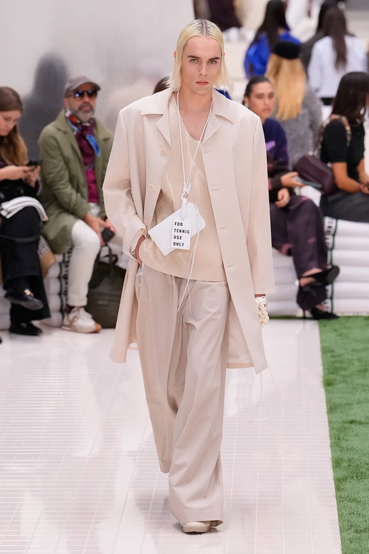 La collection Lacoste printemps 2026 revisite les codes du tennis avec élégance