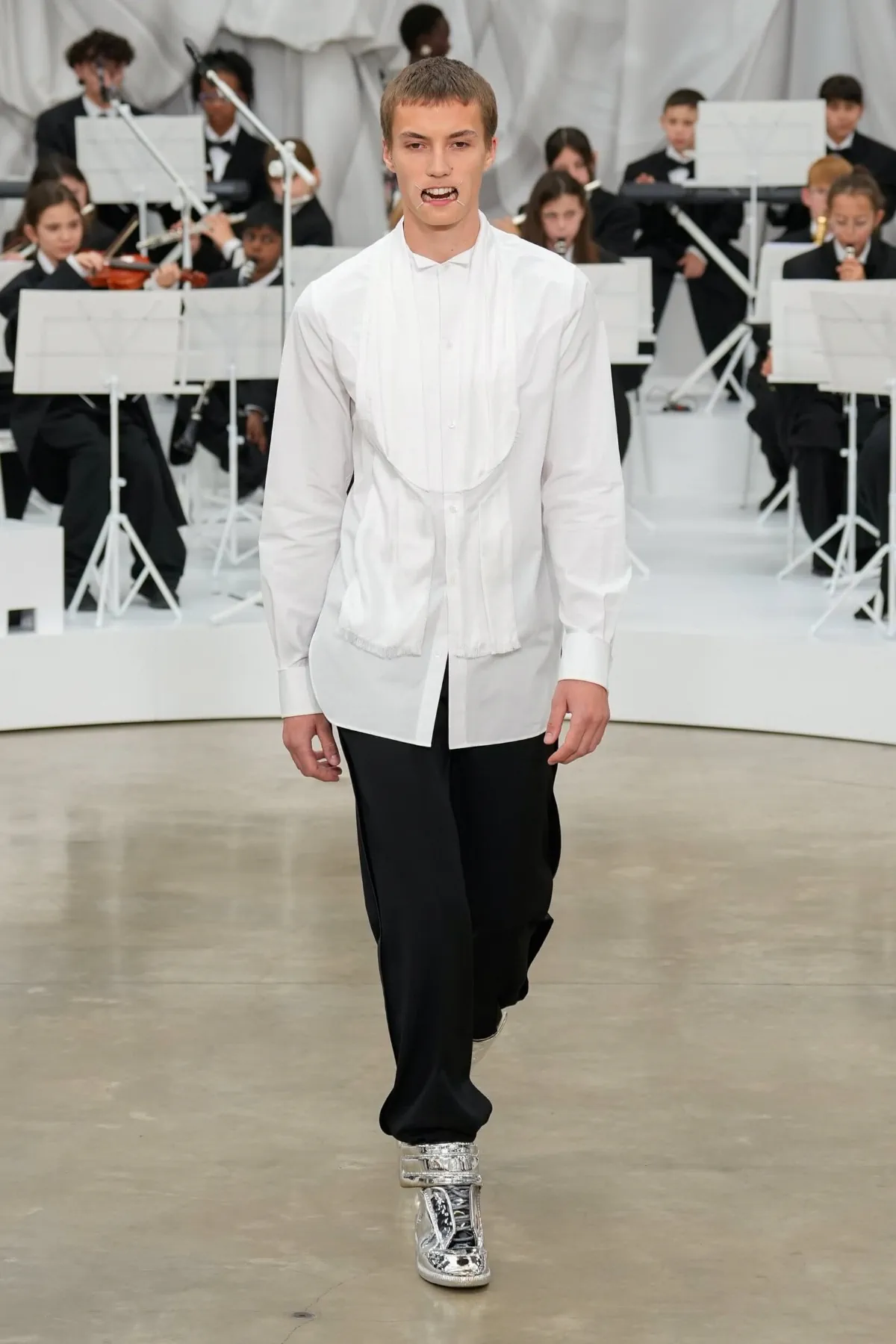 La collection Maison Margiela printemps 2026 marque un retour aux fondamentaux