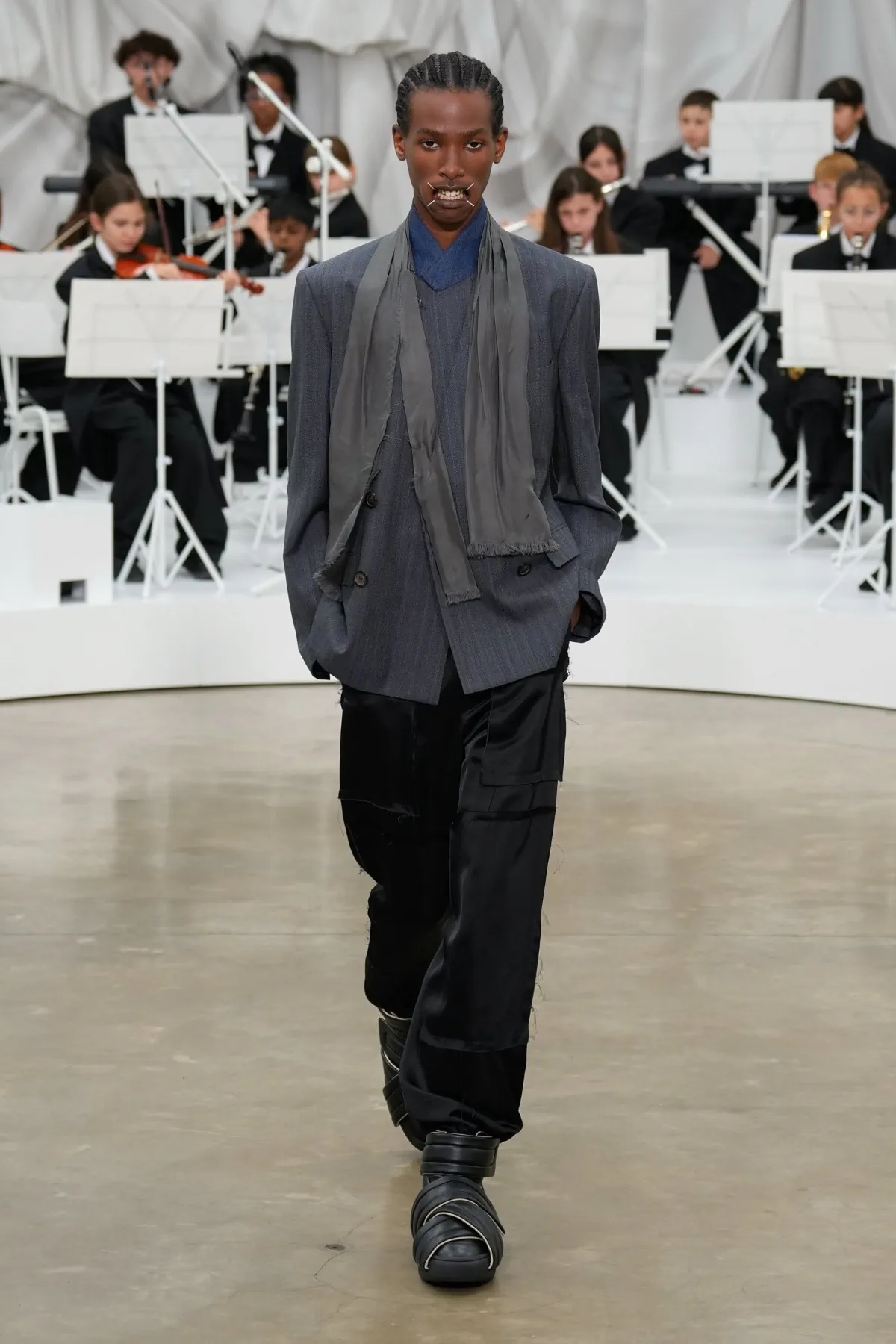 La collection Maison Margiela printemps 2026 marque un retour aux fondamentaux