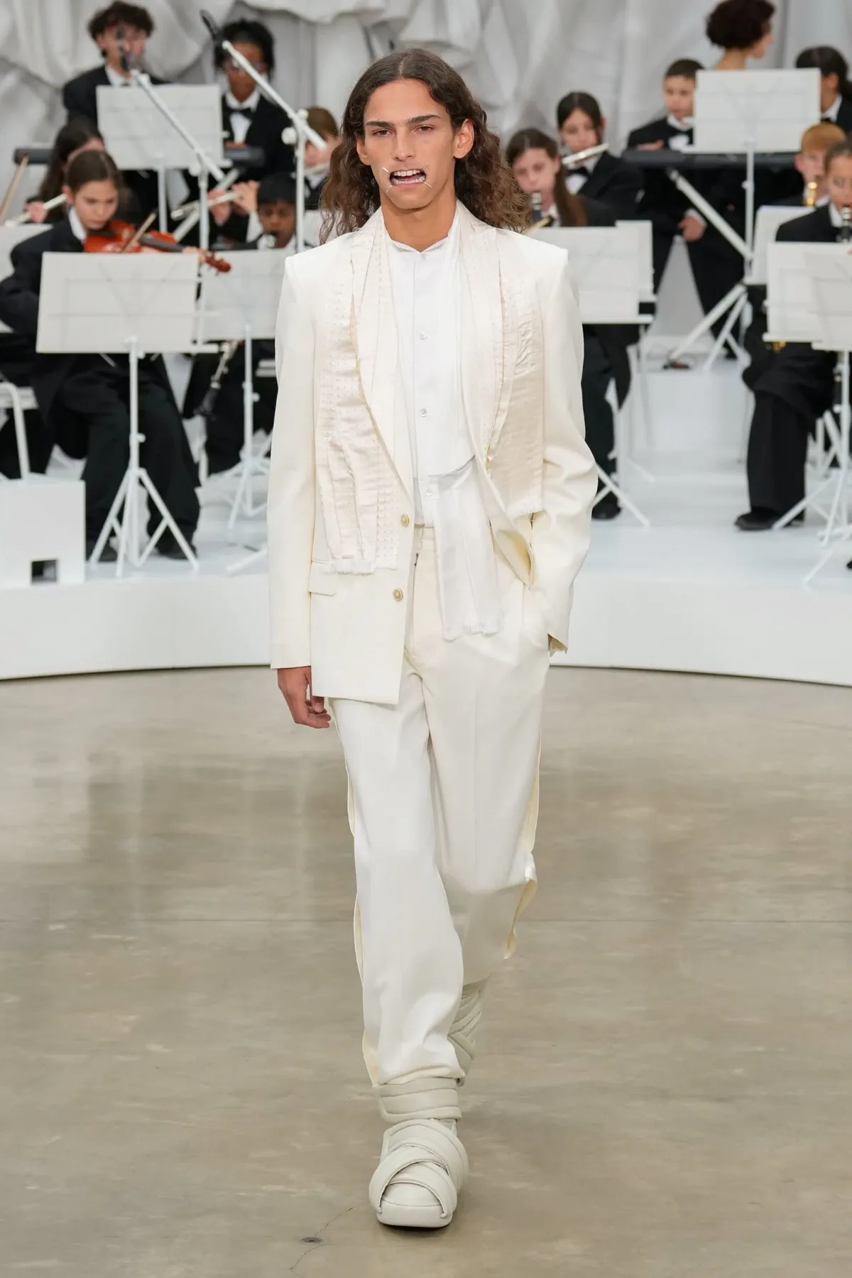 La collection Maison Margiela printemps 2026 marque un retour aux fondamentaux