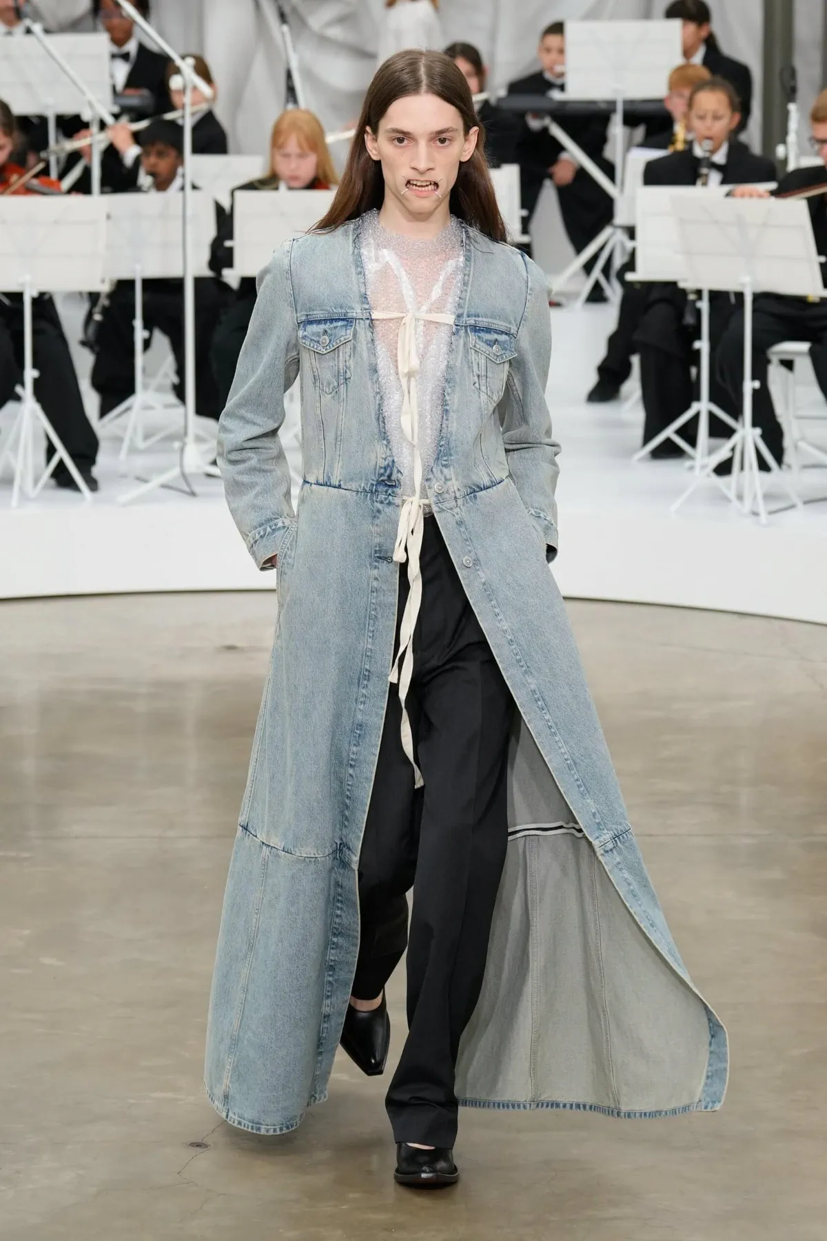 La collection Maison Margiela printemps 2026 marque un retour aux fondamentaux