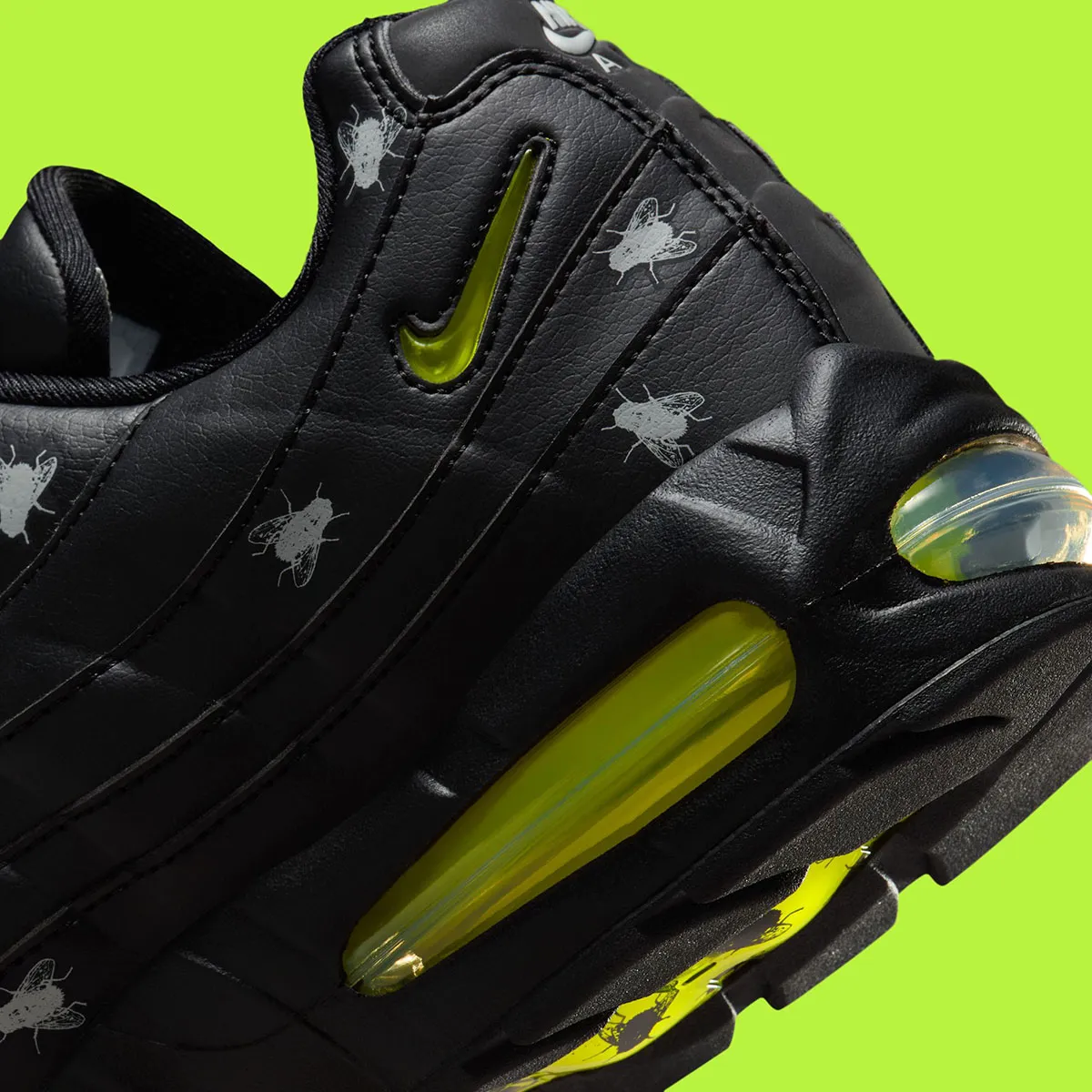 Nike Air Max 95 Houseflies 6 Les Nike Air Max 95 « Houseflies » transforment Halloween en cauchemar réfléchissant