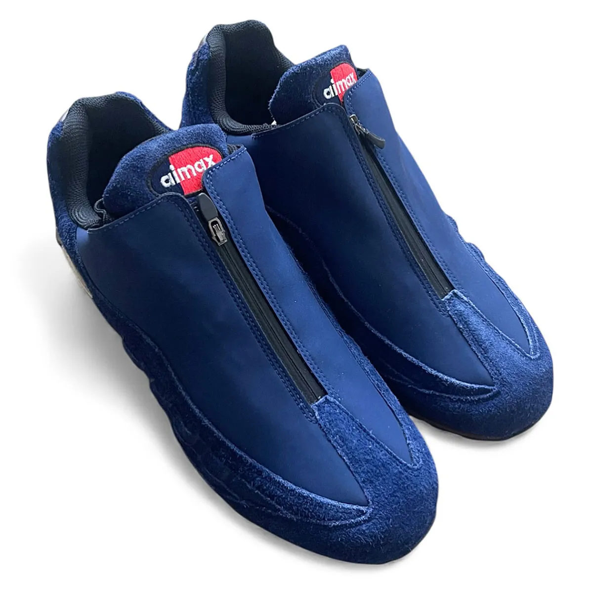 Nike Air Max 95 Zip Loyal Blue 2 La Nike Air Max 95 Zip « Loyal Blue » fait son grand retour pour les fêtes