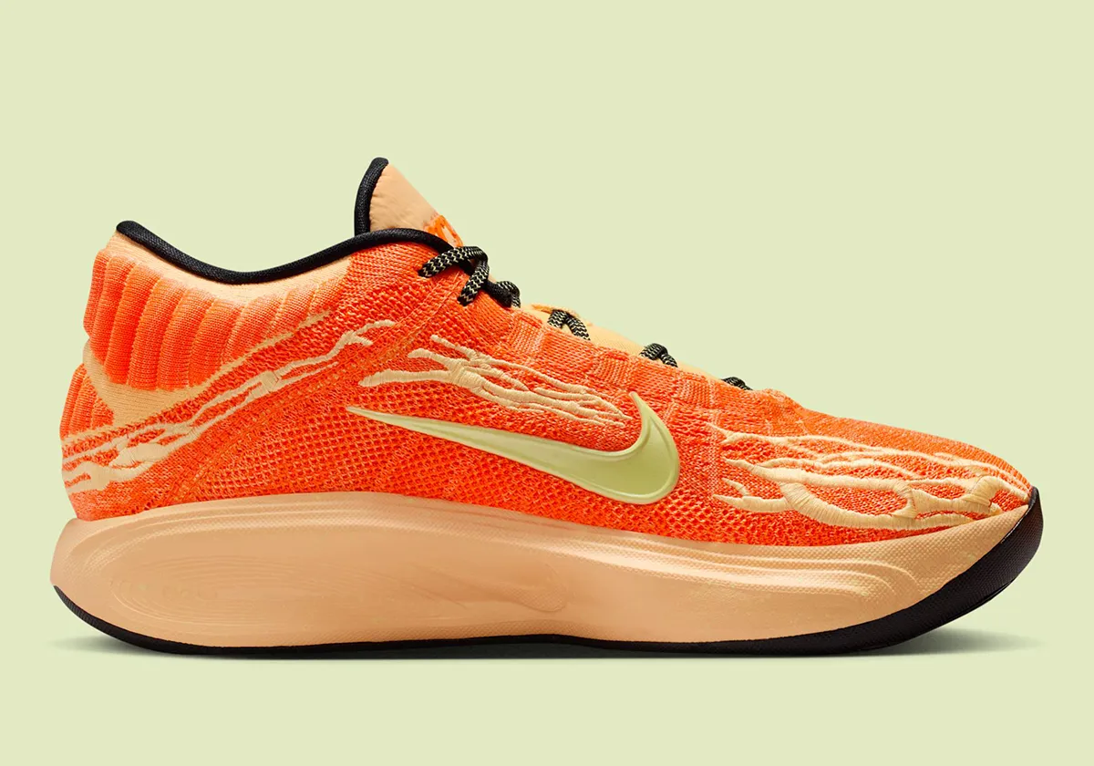 Nike GT Hustle 3 Halloween 3 La Nike GT Hustle 3 « Halloween » arrive avec son inspiration citrouille