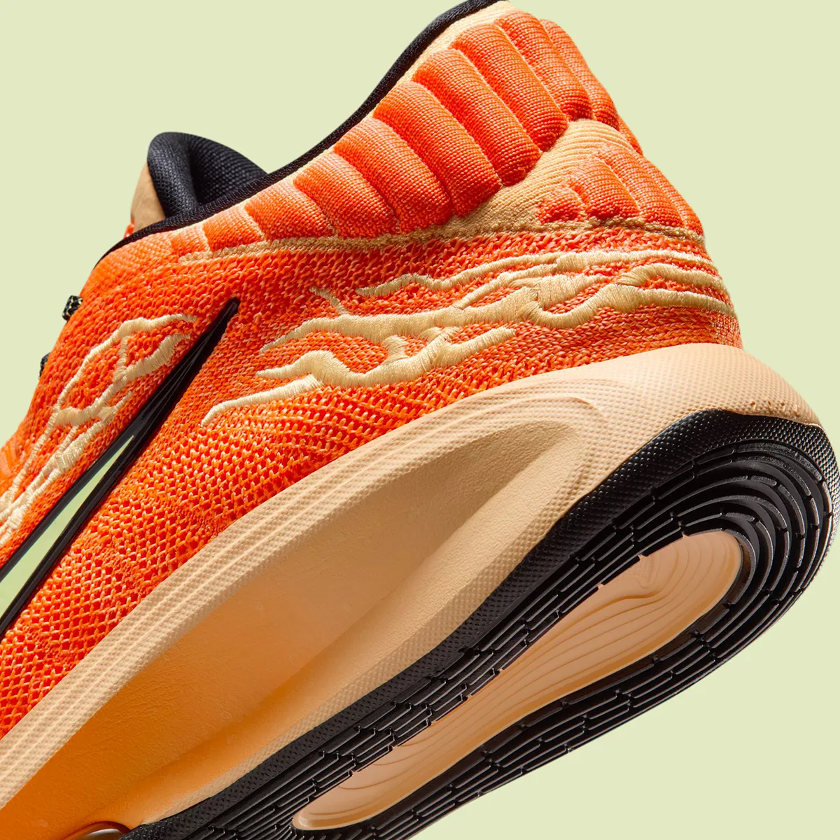 Nike GT Hustle 3 Halloween 6 La Nike GT Hustle 3 « Halloween » arrive avec son inspiration citrouille