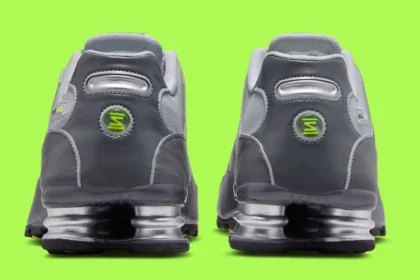 La Nike Shox NZ « Wolf Grey/Volt » fait son retour pour les fêtes de fin d'année 2025