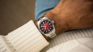 Oris x RedBar Divers Limited Edition II 0 L'Oris x RedBar Divers Limited Edition II célèbre plus de dix ans de complicité horlogère