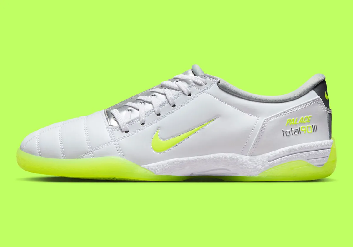 Palace Skateboards x Nike Total 90 0 Palace Skateboards et Nike Total 90 s’associent et changent la donne des sneakers
