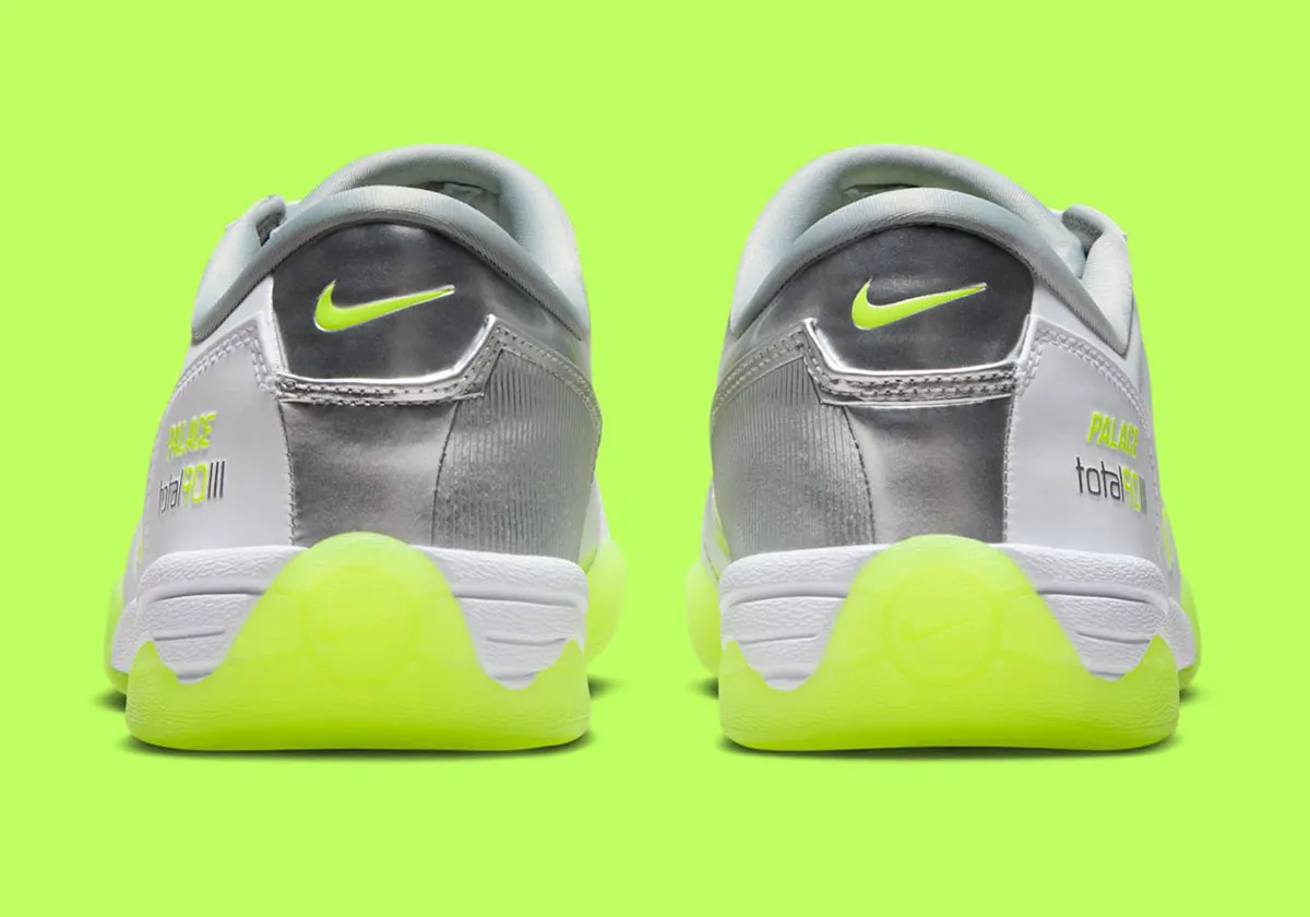 Palace Skateboards x Nike Total 90 3 Palace Skateboards et Nike Total 90 s’associent et changent la donne des sneakers