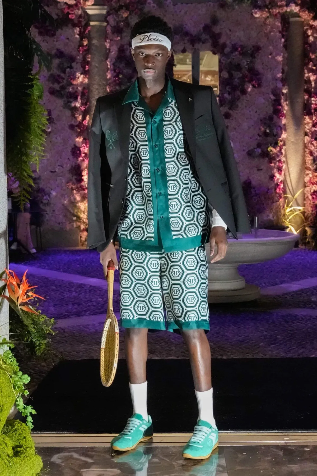 La collection Philipp Plein printemps 2026 revisite le tennis avec un esprit preppy