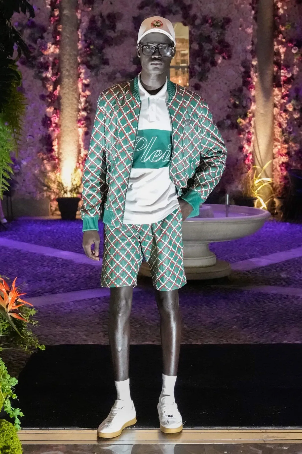 La collection Philipp Plein printemps 2026 revisite le tennis avec un esprit preppy