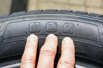 Les pneus quatre saisons peuvent-ils vraiment remplacer les pneus saisonniers ?
