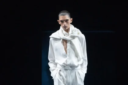 La collection Tom Ford printemps 2026 réinvente la séduction masculine