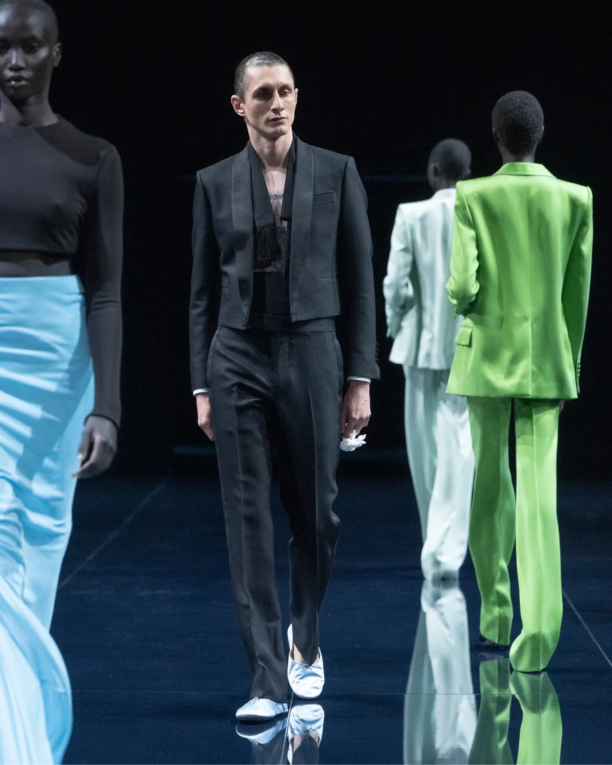 La collection Tom Ford printemps 2026 réinvente la séduction masculine