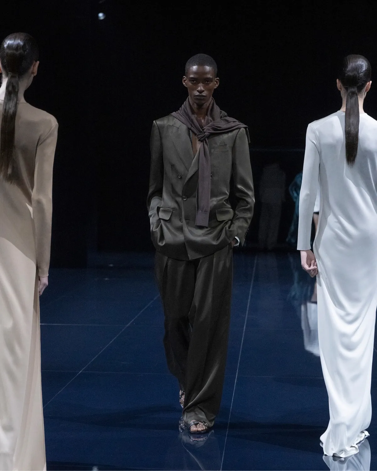 Tom Ford Spring Summer 2026 Paris Fashion Week 4 La collection Tom Ford printemps 2026 réinvente la séduction masculine