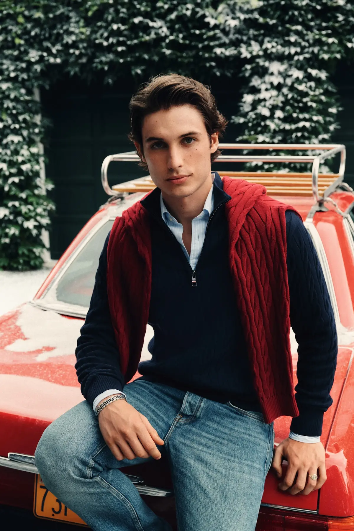 Tommy Hilfiger Campagne de Noel 2025 5 Jisoo illumine la campagne de Noël 2025 de Tommy Hilfiger