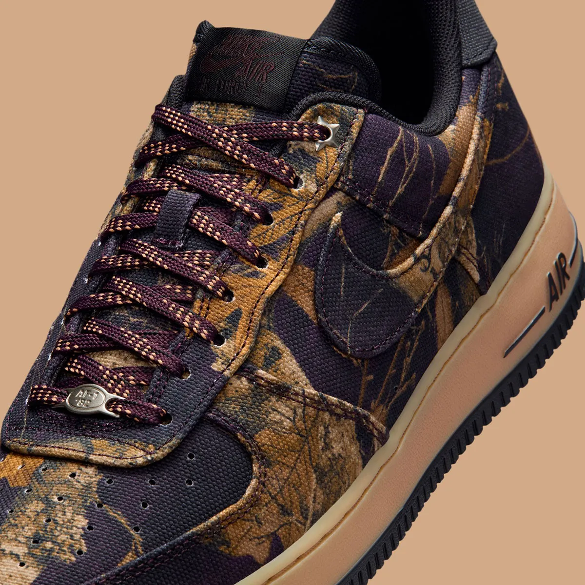 Troisieme Nike Air Force 1 Low Realtree 7 La Nike Air Force 1 Low « Realtree » revient avec une troisième déclinaison très attendue