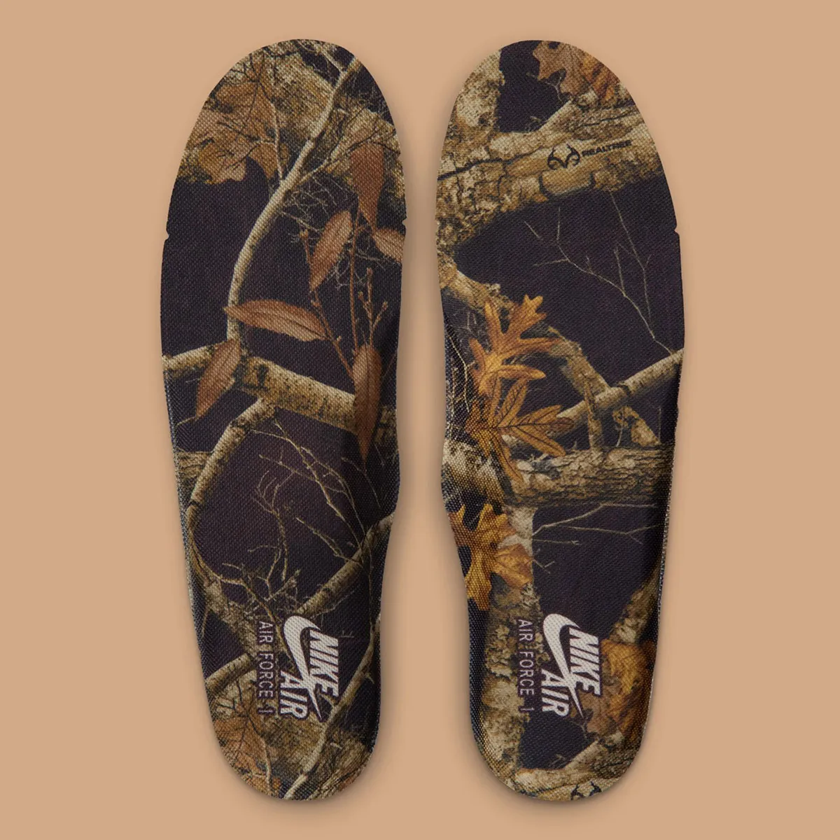 Troisieme Nike Air Force 1 Low Realtree 8 La Nike Air Force 1 Low « Realtree » revient avec une troisième déclinaison très attendue