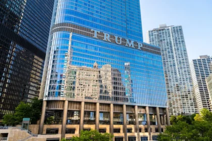 La société de cryptomonnaie de la famille Trump a annoncé un projet pour tokeniser l'immobilier mondial