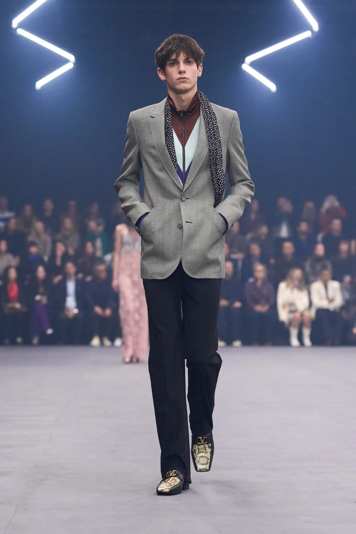 La collection Valentino printemps 2026 : un retour à la lumière