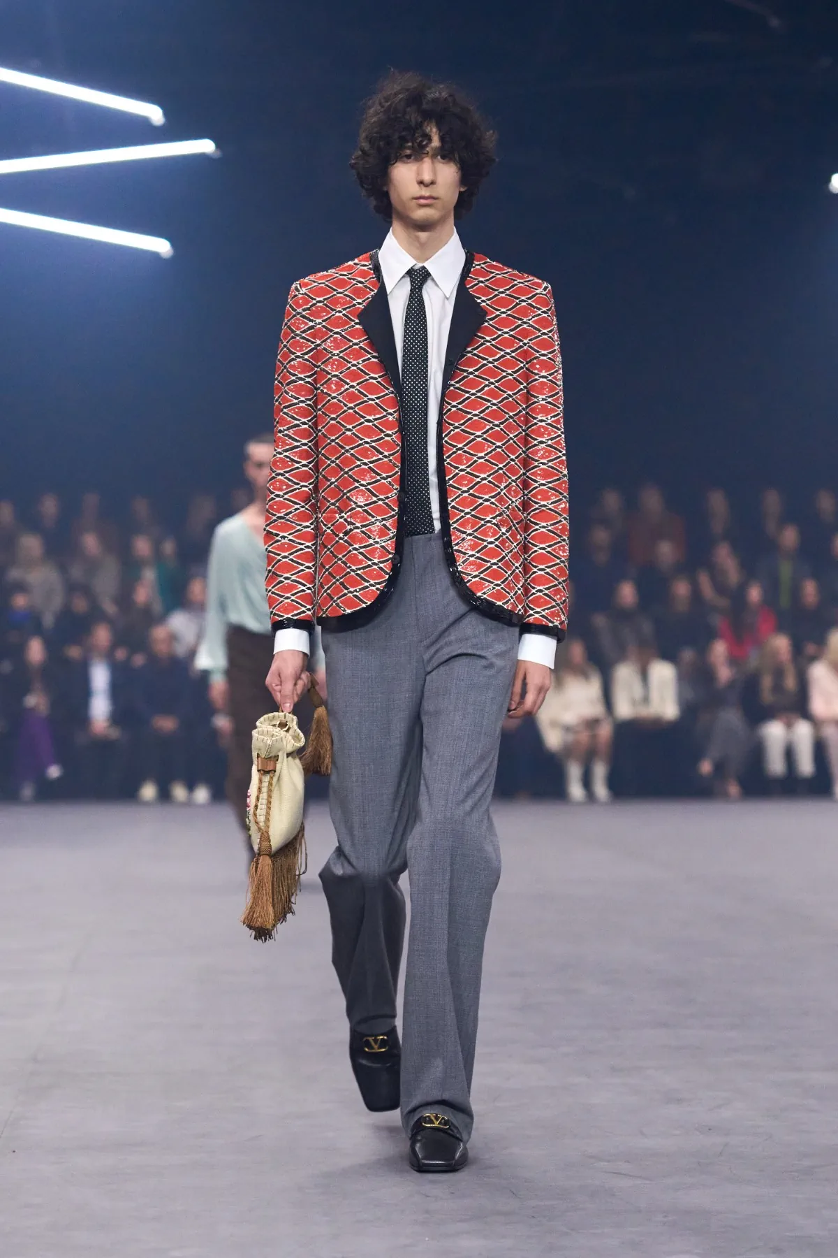 La collection Valentino printemps 2026 : un retour à la lumière