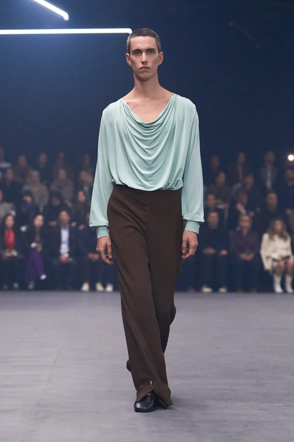 La collection Valentino printemps 2026 : un retour à la lumière