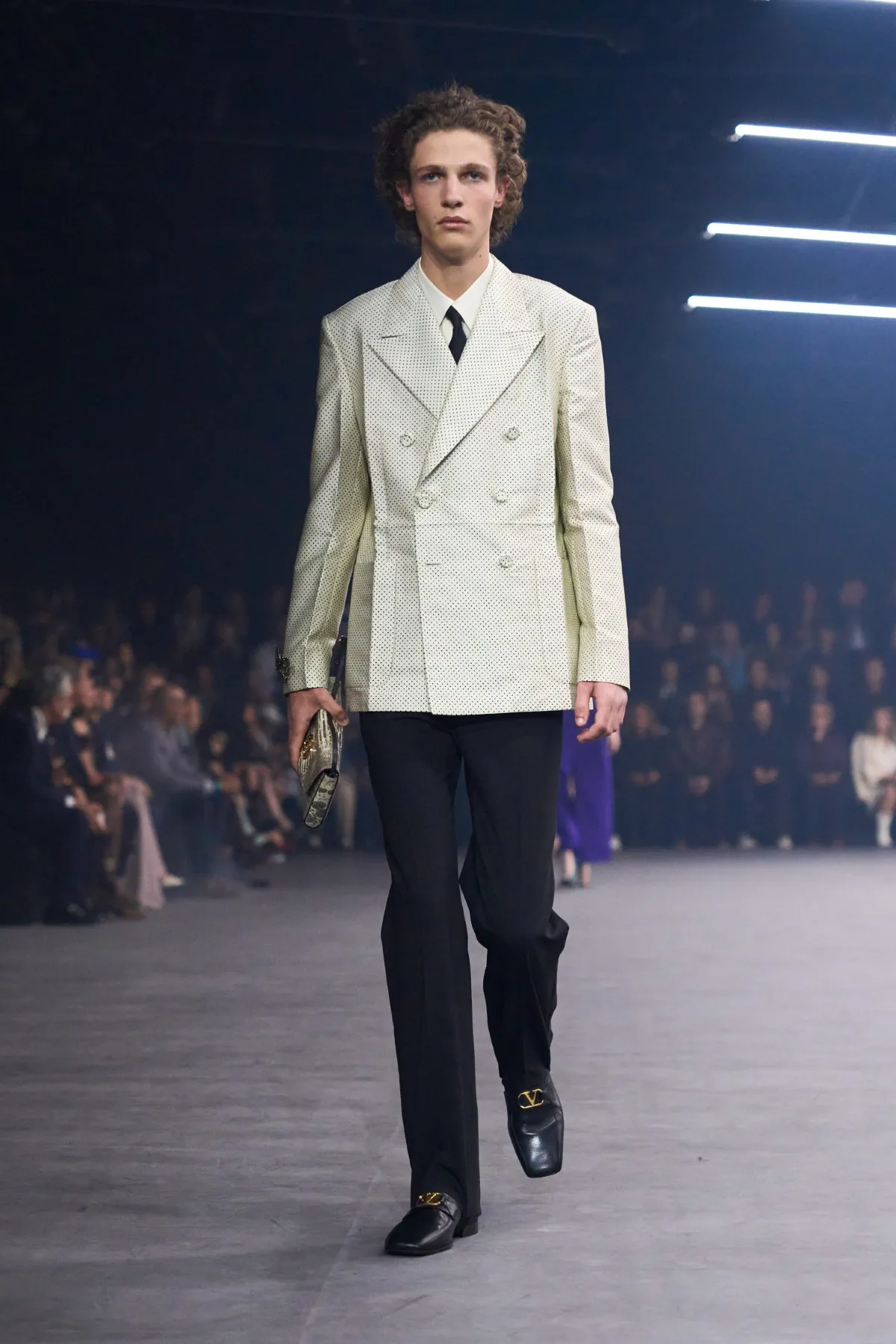 Valentino Spring Summer 2026 Paris Fashion Week 2 La collection Valentino printemps 2026 : un retour à la lumière