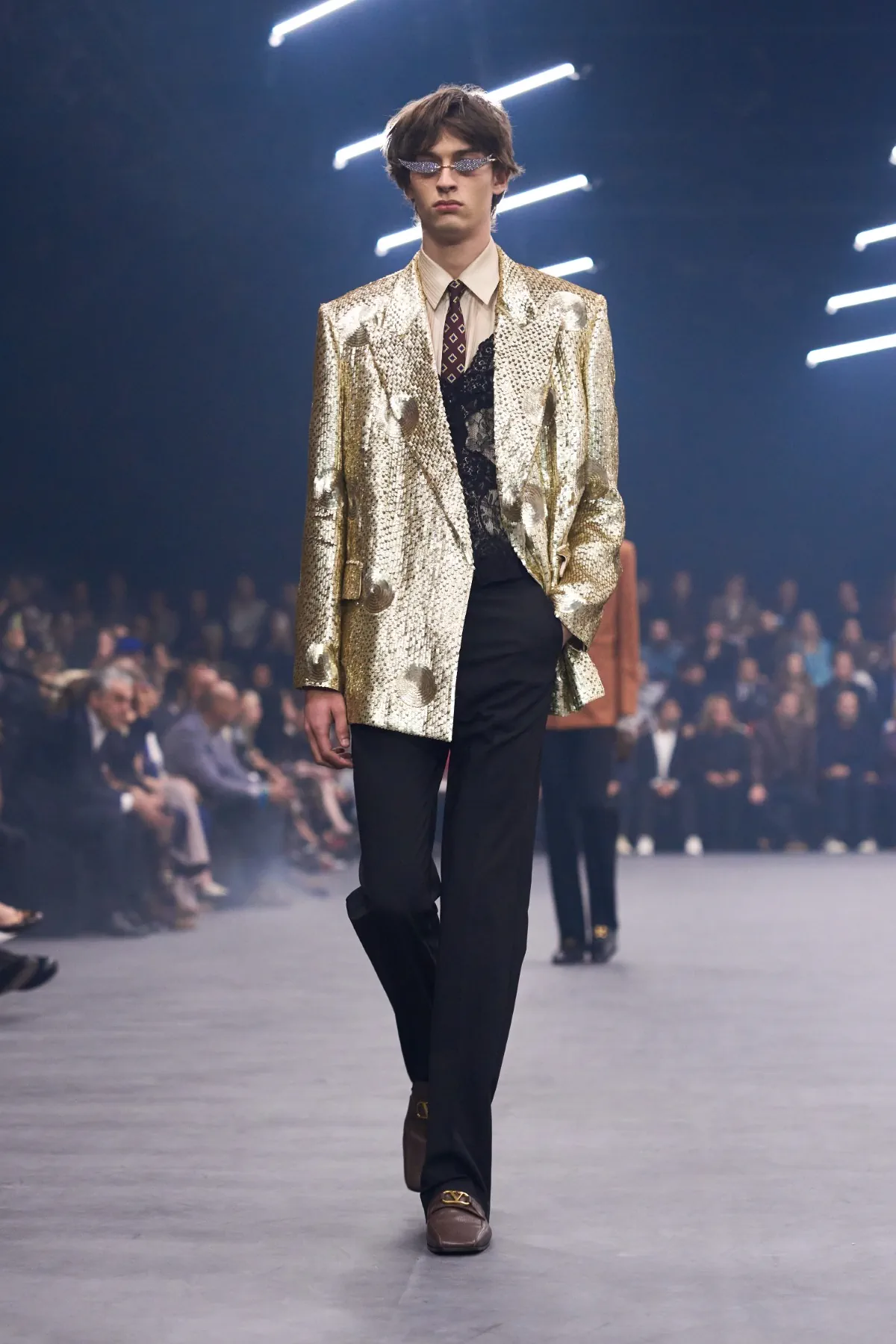 La collection Valentino printemps 2026 : un retour à la lumière