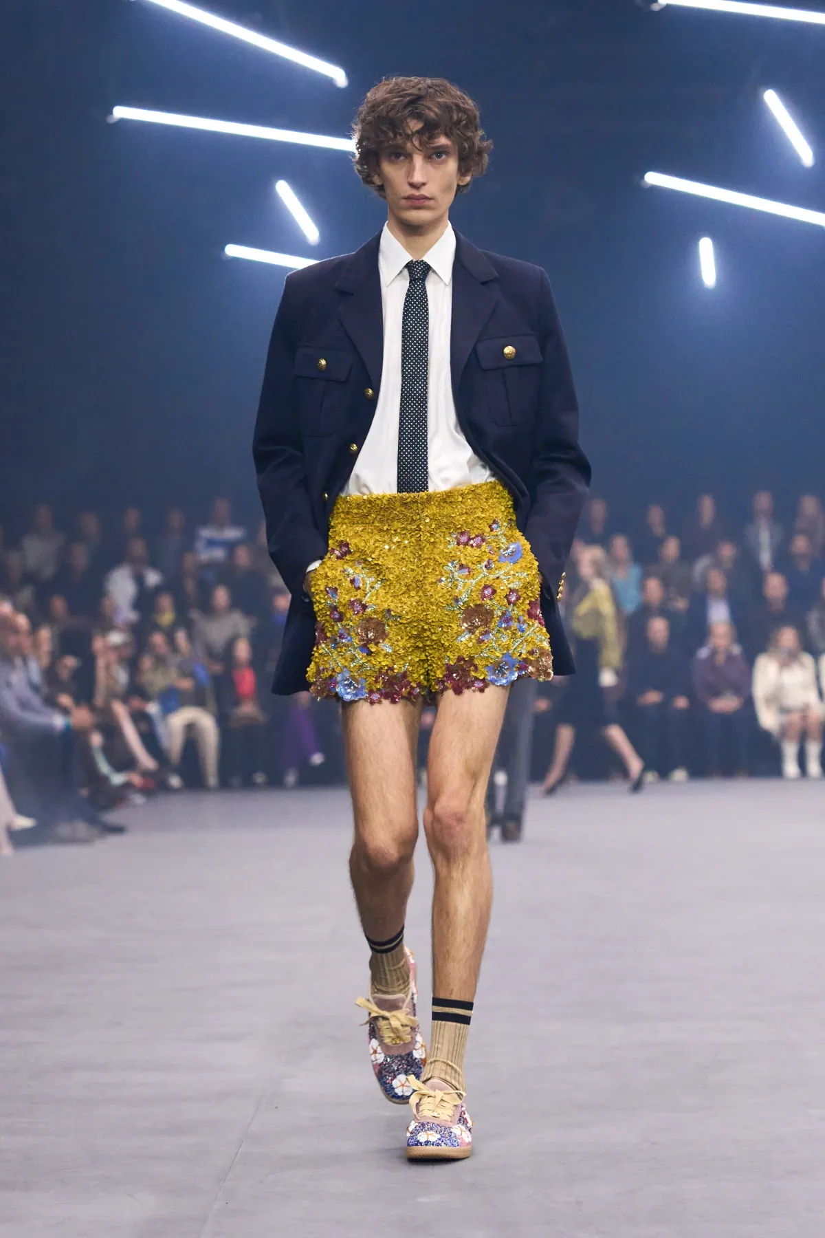 La collection Valentino printemps 2026 : un retour à la lumière