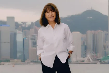 Après 37 ans de règne, Véronique Nichanian quitte la direction artistique masculine d'Hermès