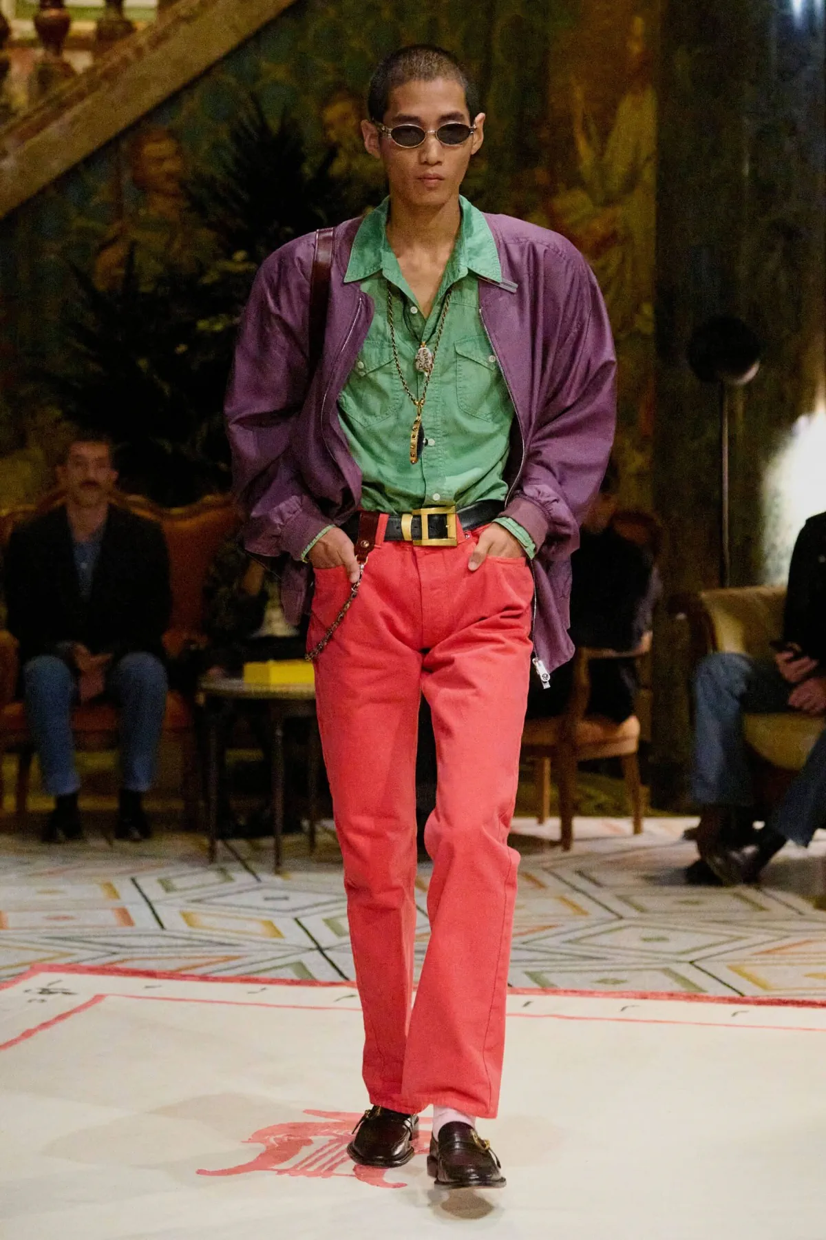 Versace Spring Summer 2026 Milan Fashion Week 3 Dario Vitale signe sa première collection pour Versace printemps 2026, placée sous le signe des années 1980
