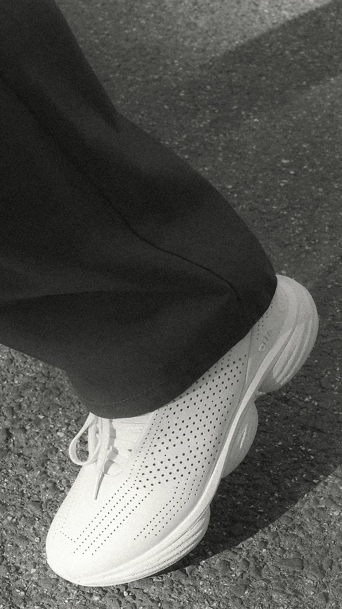 adidas Lightblaze POD x Arte 1 L’adidas Lightblaze POD x Arte est disponible en exclusivité sur CONFIRMED