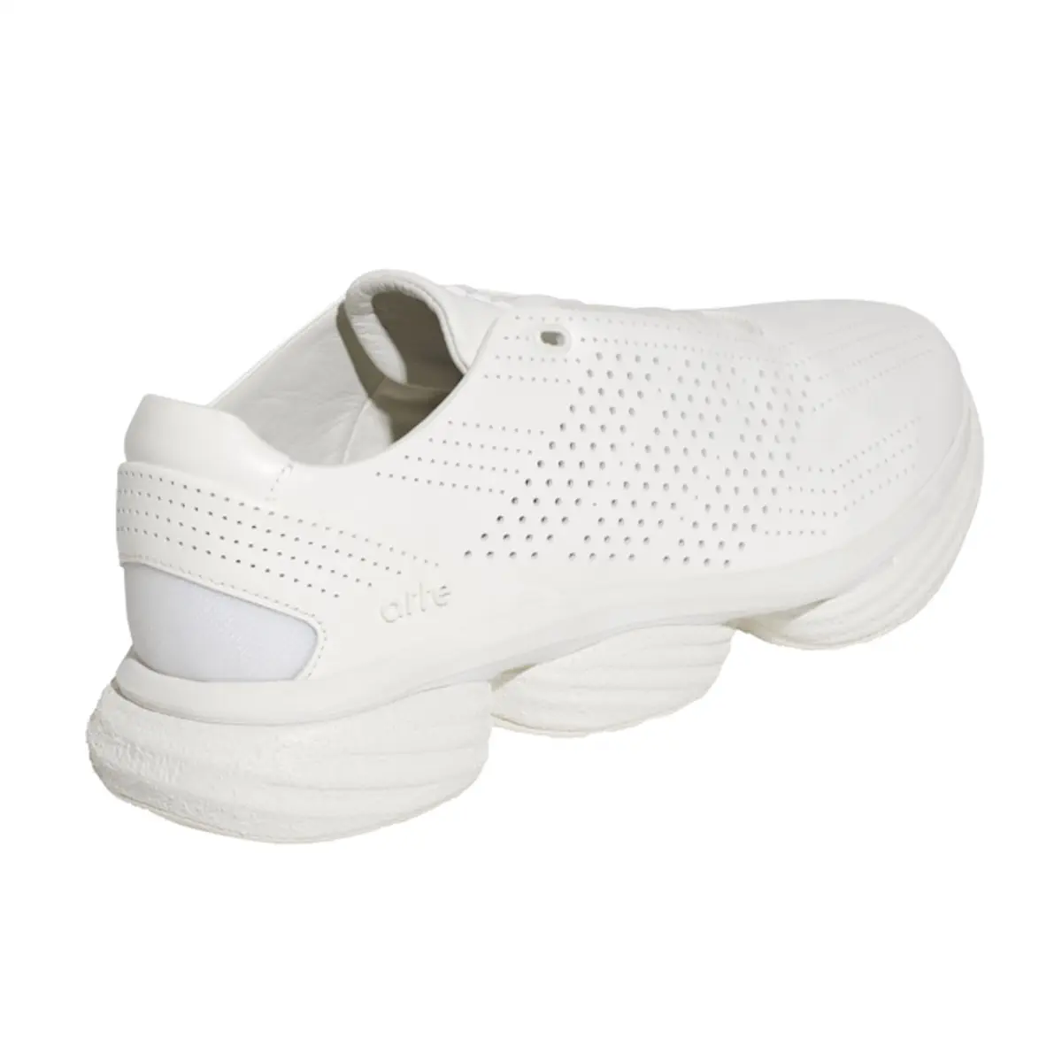 adidas Lightblaze POD x Arte 4 L’adidas Lightblaze POD x Arte est disponible en exclusivité sur CONFIRMED