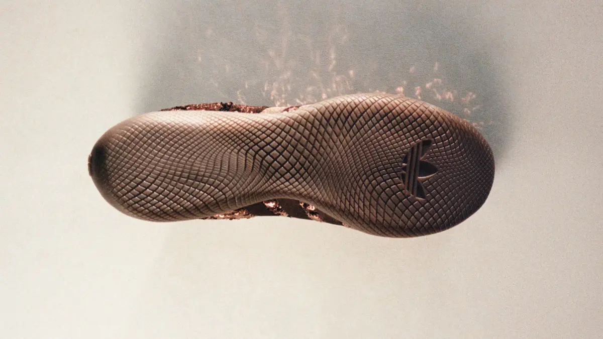 La nouvelle collaboration automne/hiver 2025 d’adidas Originals x Wales Bonner réinvente le sportswear