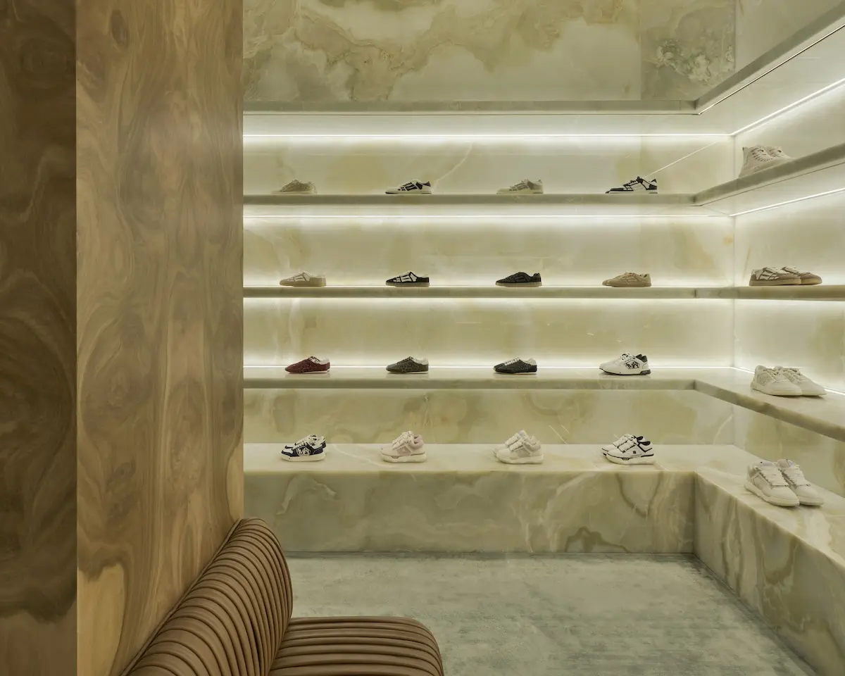 AMIRI ouvre sa première boutique européenne à Milan : un nouveau chapitre pour la maison californienne