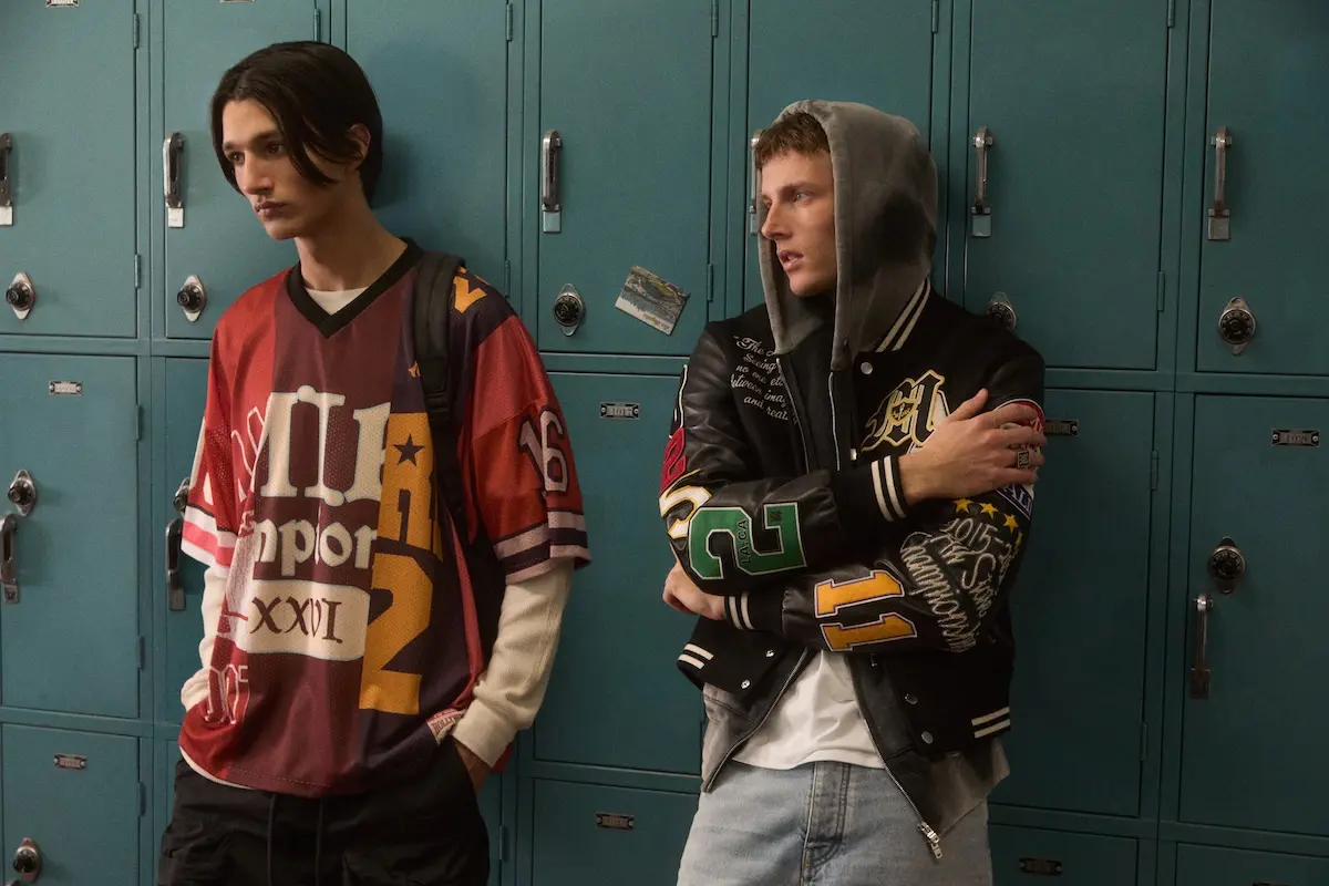 AMIRI réinvente « The Breakfast Club » dans sa campagne pré-printemps 2026 au charme cinématographique