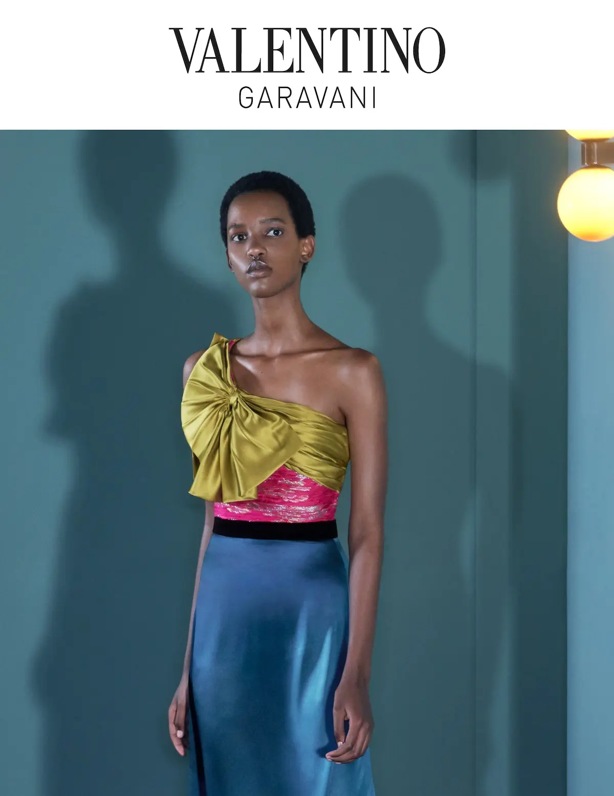 La campagne Croisière 2026 de Valentino : Dakota Johnson, muse d’un hôtel romain signé Alessandro Michele