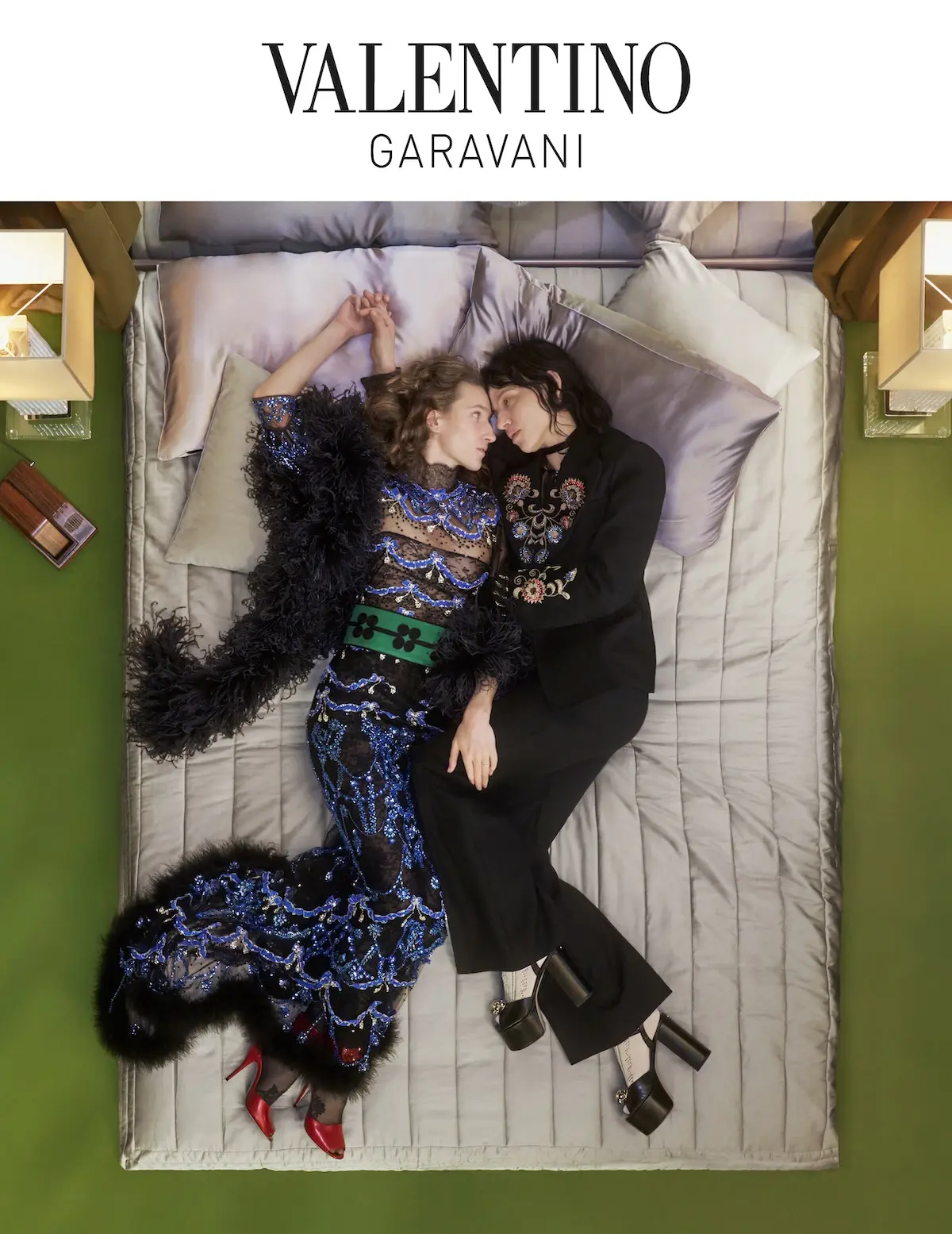 La campagne Croisière 2026 de Valentino : Dakota Johnson, muse d’un hôtel romain signé Alessandro Michele