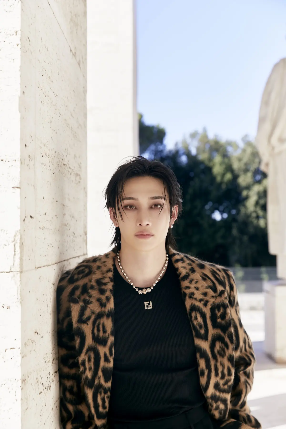 FENDI x Bang Chan Roman Empire 2 Bang Chan (Stray Kids) signe « Roman Empire » pour FENDI, une ode R&B au glamour romain