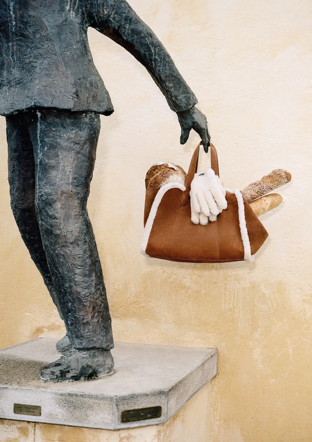 Giorgio Armani Neve Automne Hiver 2025 26 1 Giorgio Armani Neve : l’élégance alpine réinventée pour l’Automne-Hiver 2025-2026